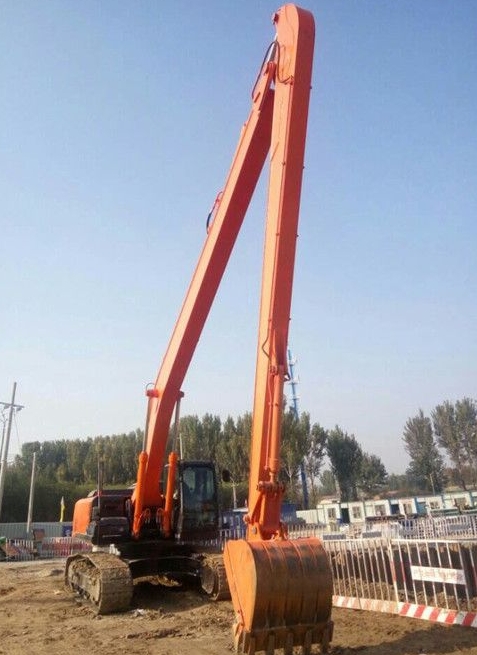 加长臂挖掘机启动前的准备工作