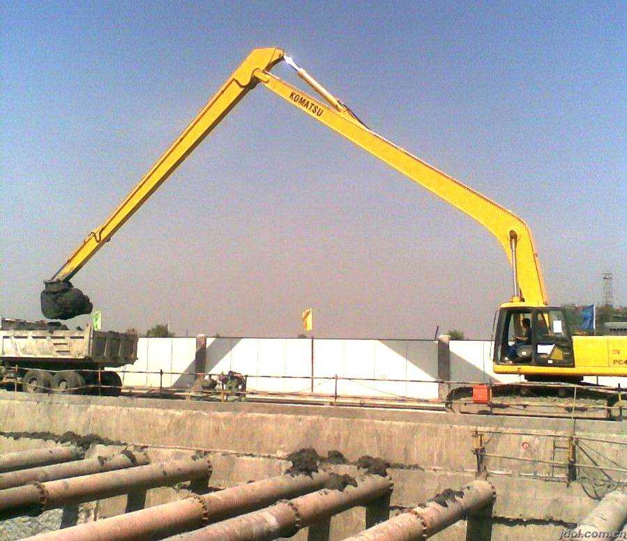 长臂挖机租赁电话