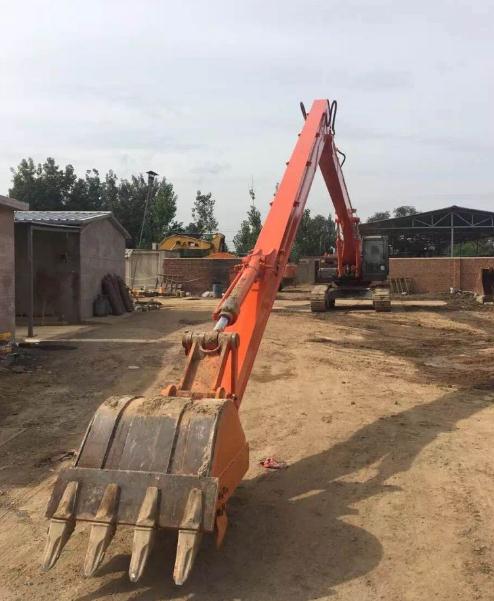 加长臂挖掘机出租的工作装置有哪些